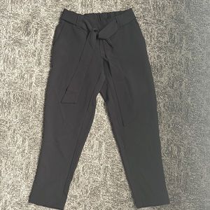 Cute black dress pants!